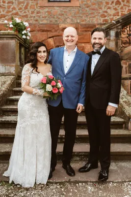 Gruppenfoto Bernd und Brautpaar